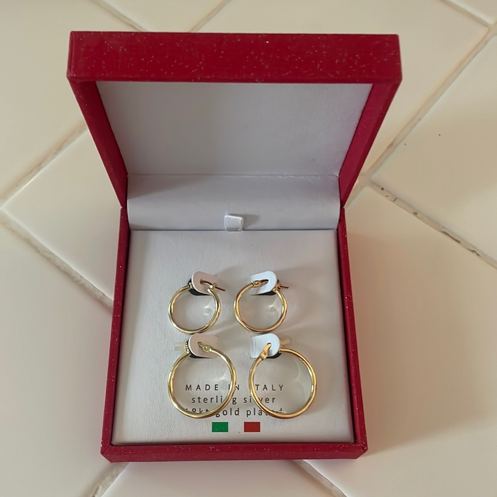 BRAND NEW gold hoops